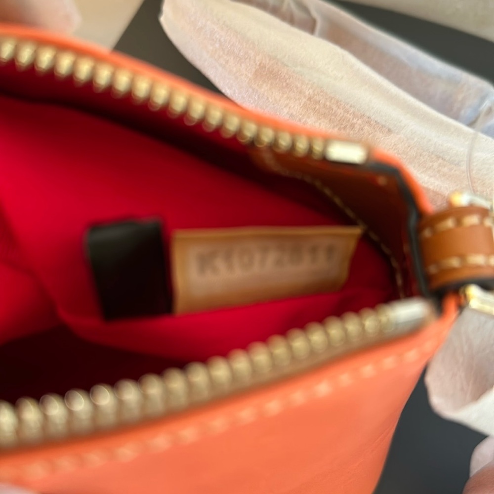 Handbag - Picture 7 of 7